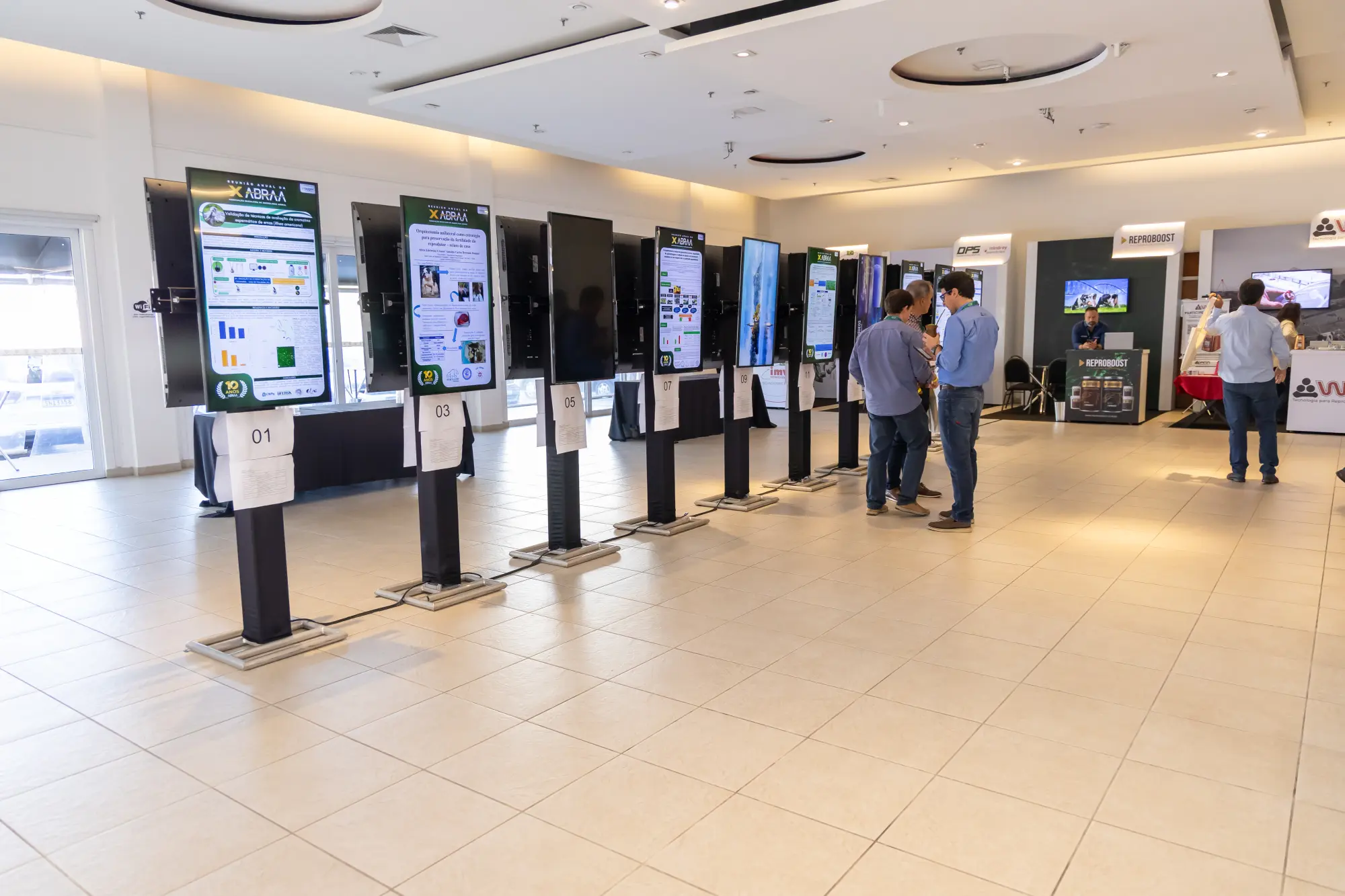 Abraa 2026 abertura-0026-ambientes, stands — fotografia de evento corporativo