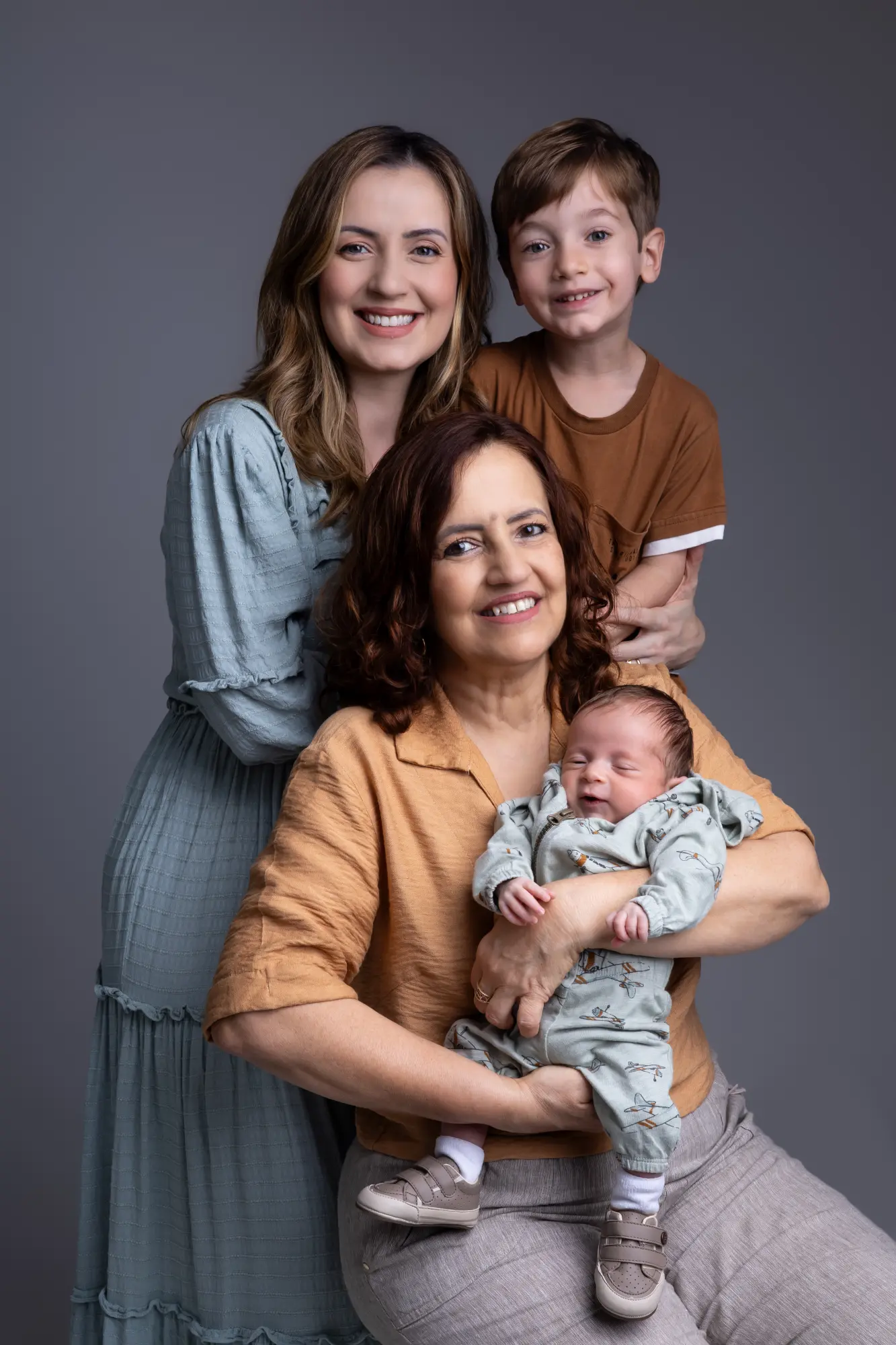 Lidia — ensaio de família em estúdio