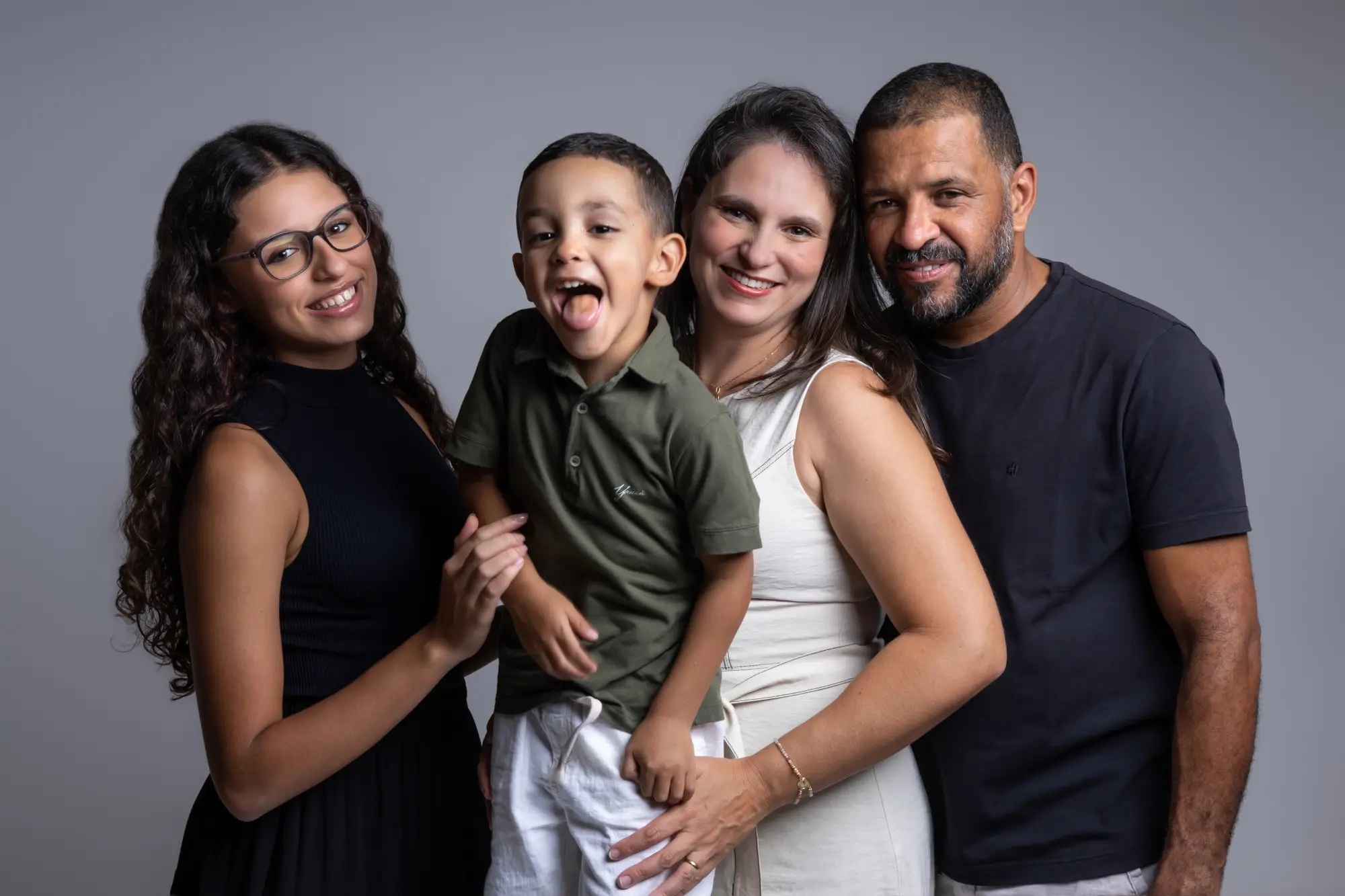 Tatiana — ensaio de família em estúdio