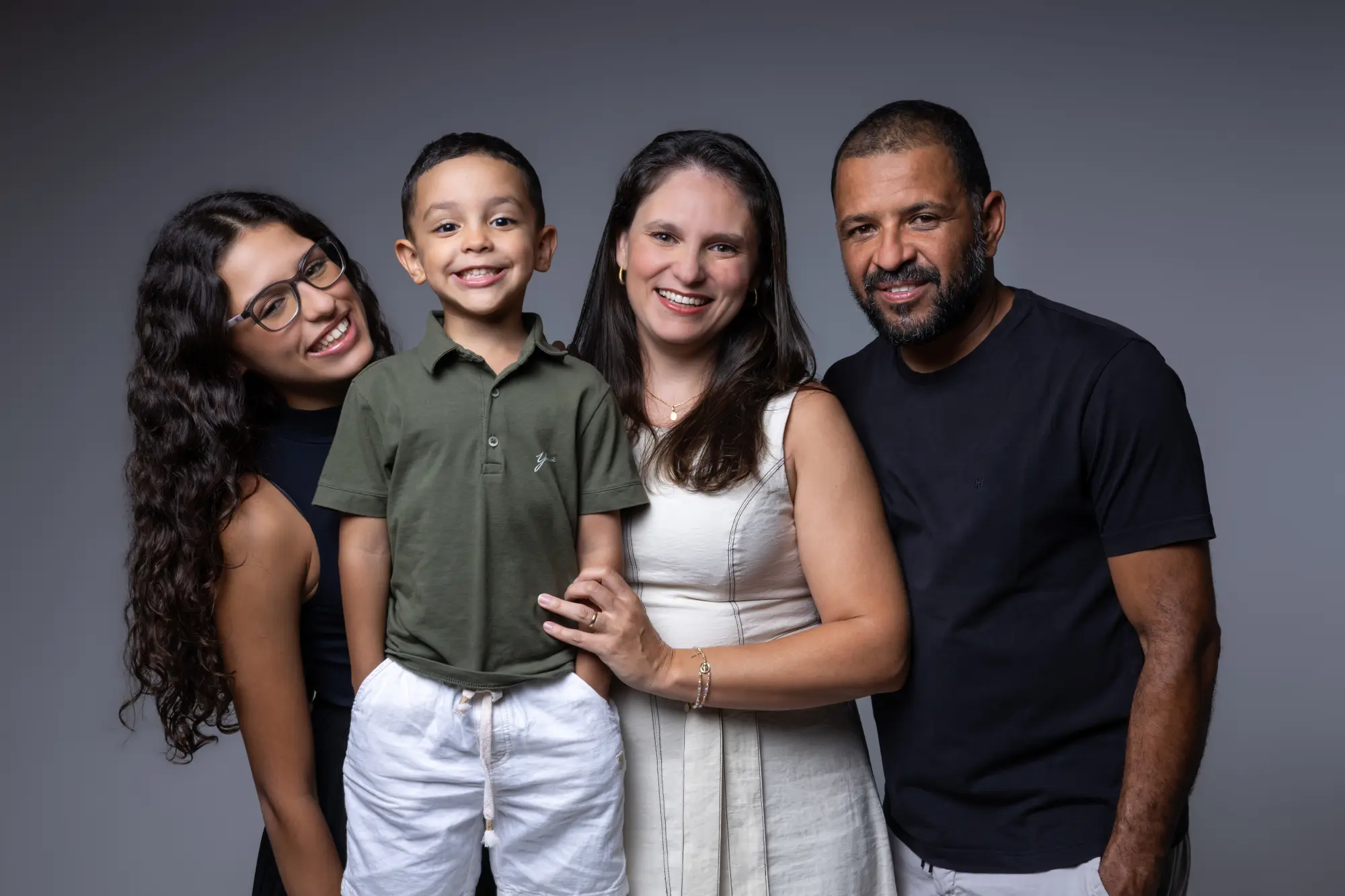 Tatiana — ensaio de família em estúdio