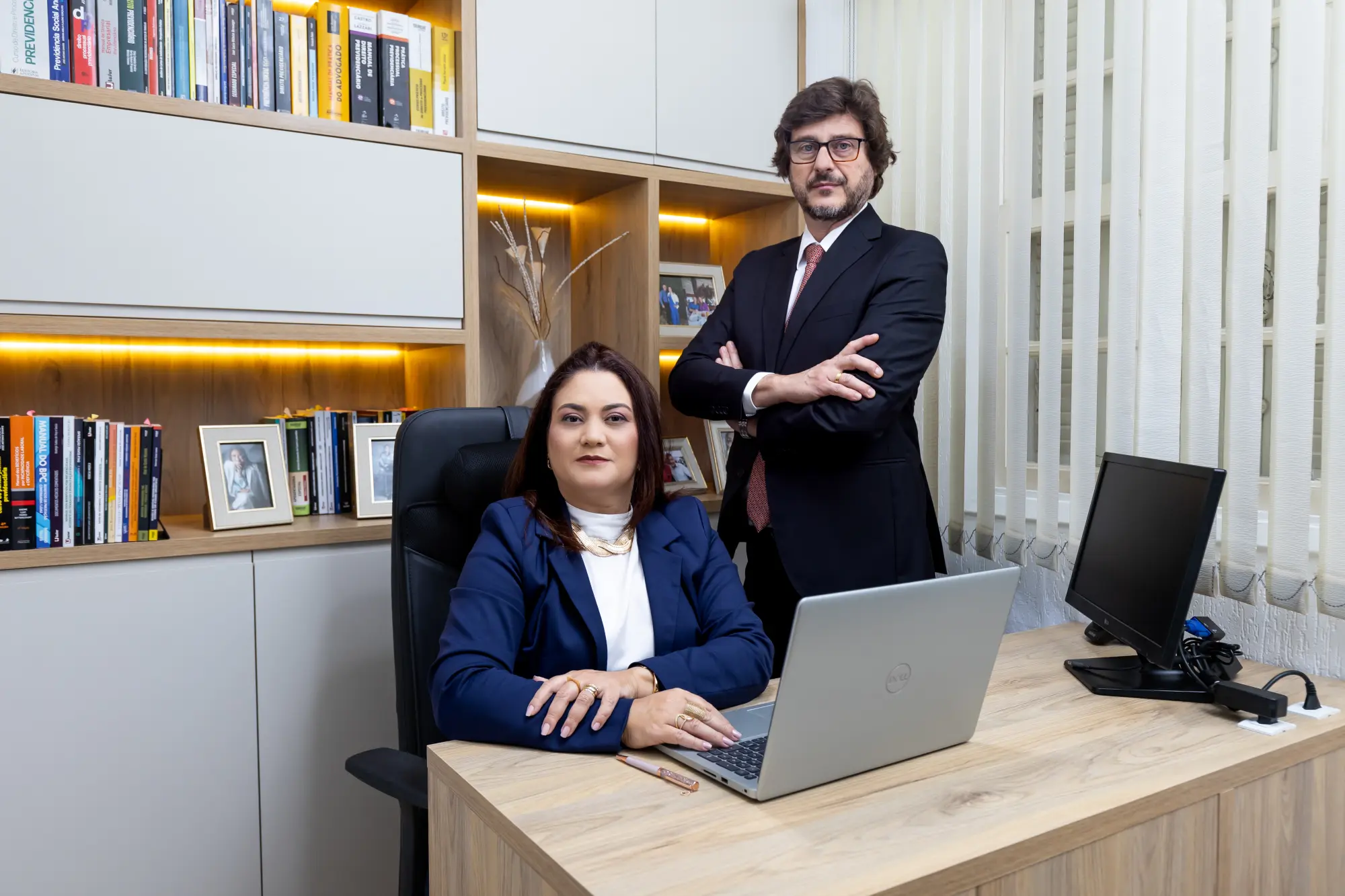 IMG — retrato profissional em ambiente